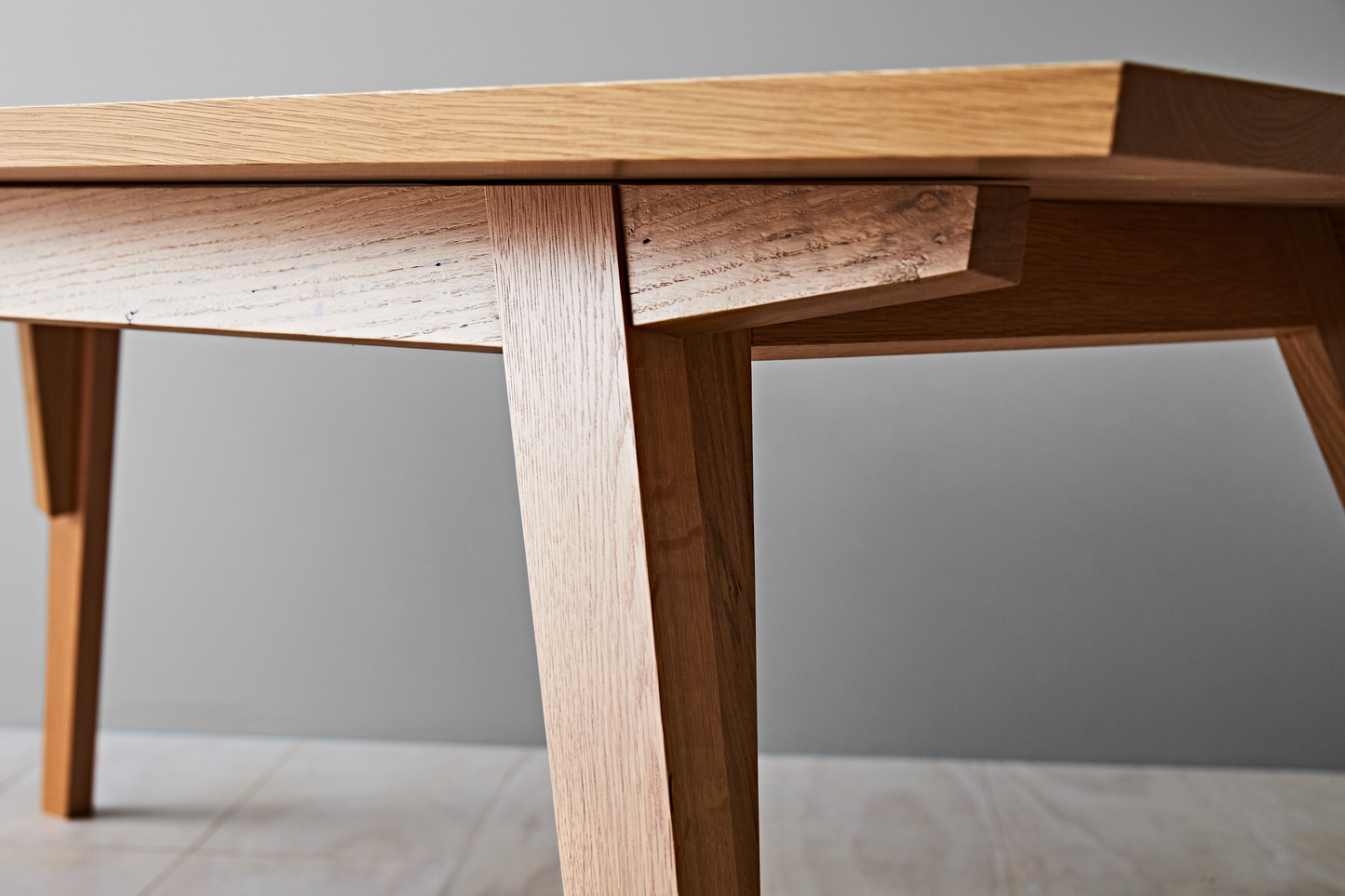 Estrella Dining Table