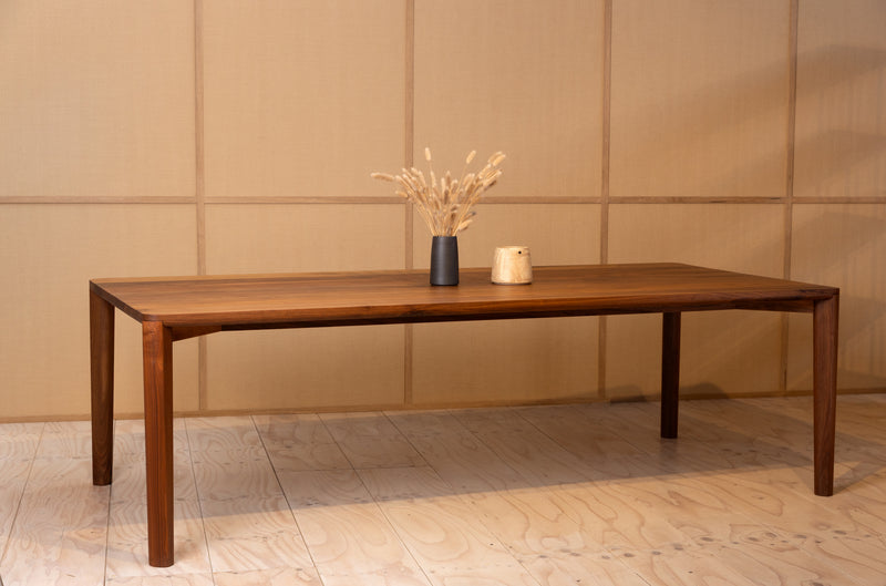 Sika Dining Table / Ex-Display