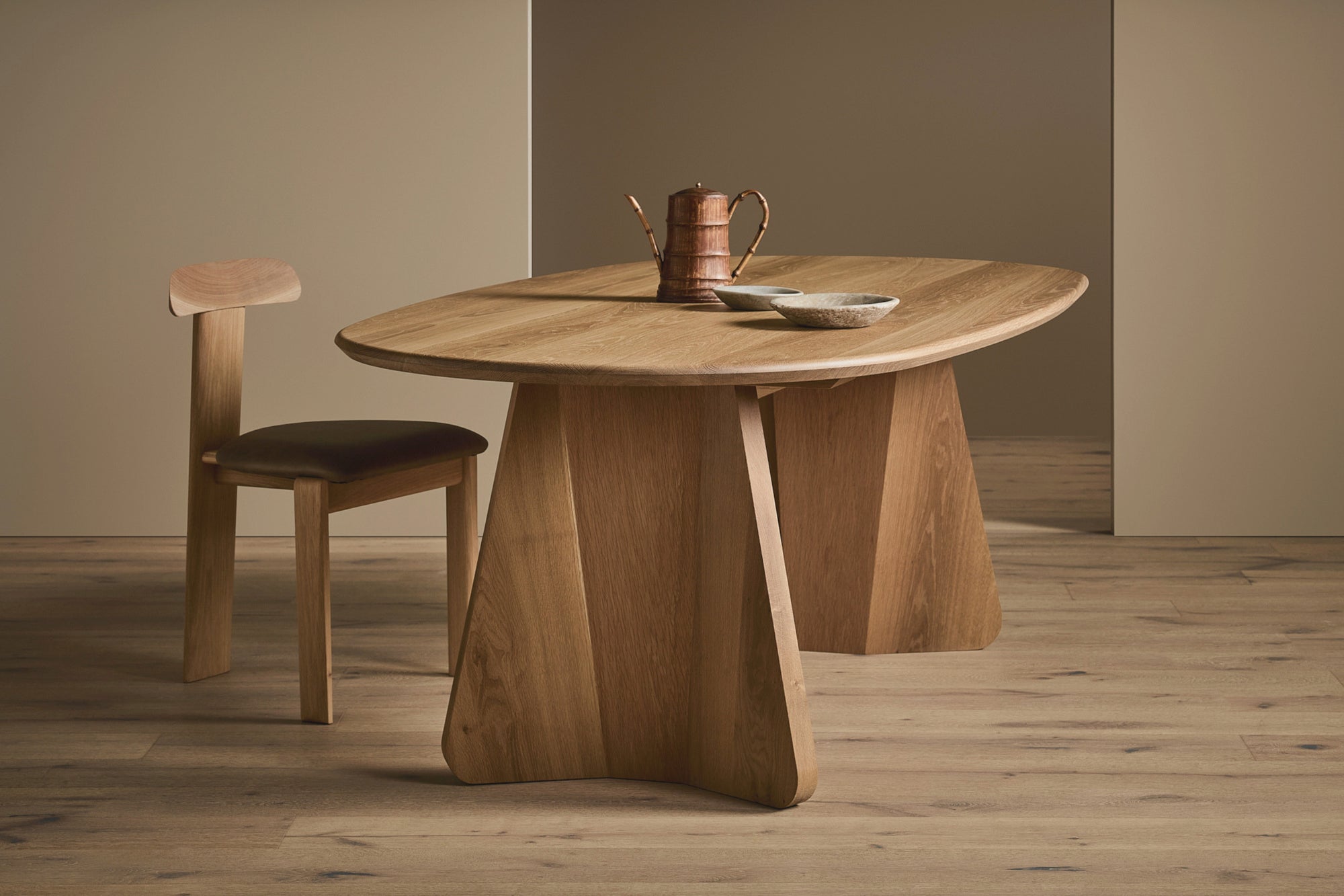 Tate Dining Table