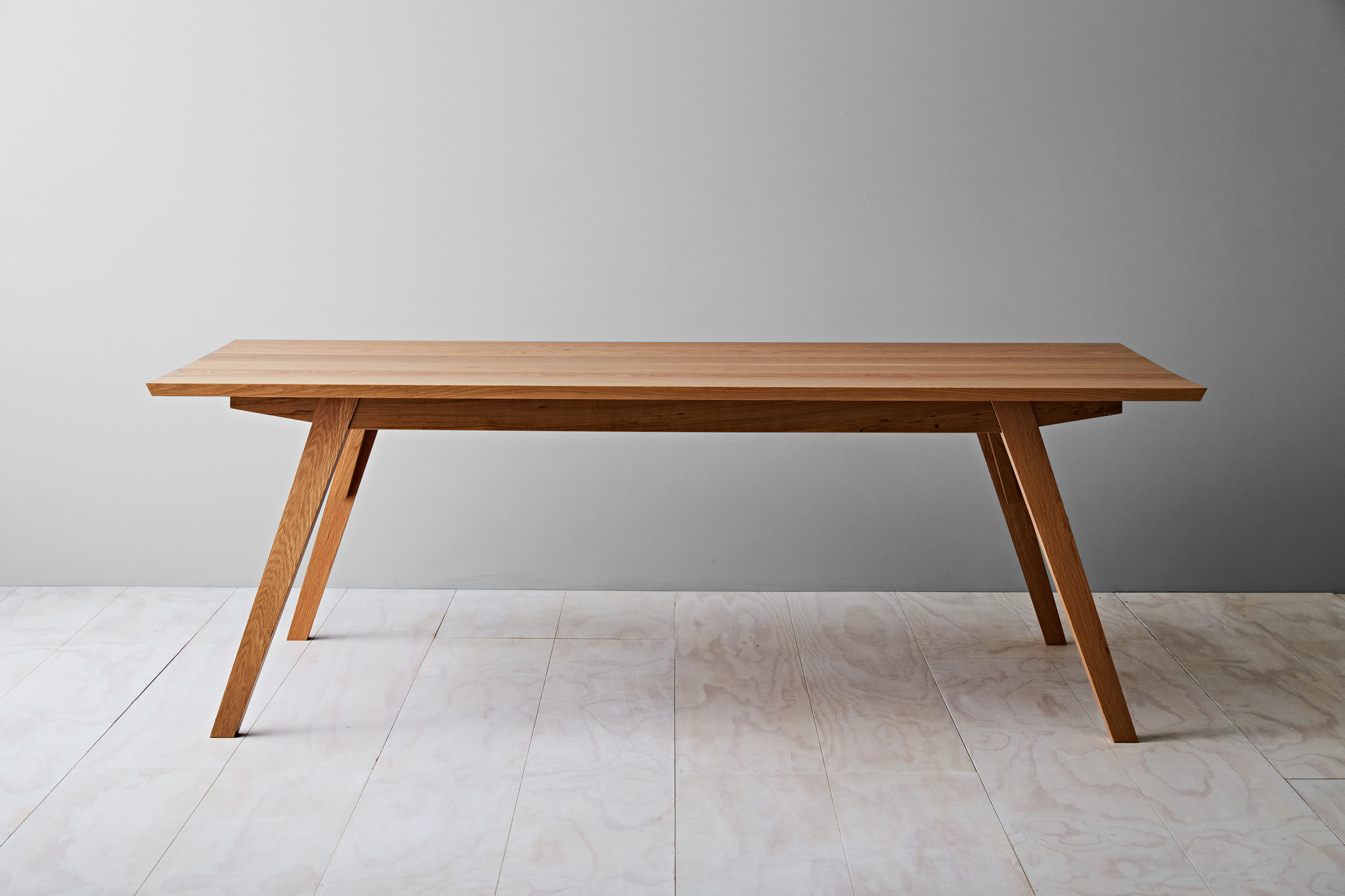 Estrella Dining Table
