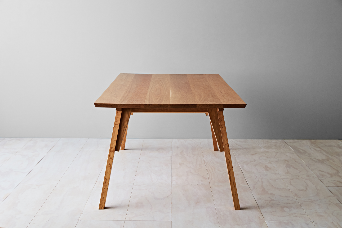 Estrella Dining Table