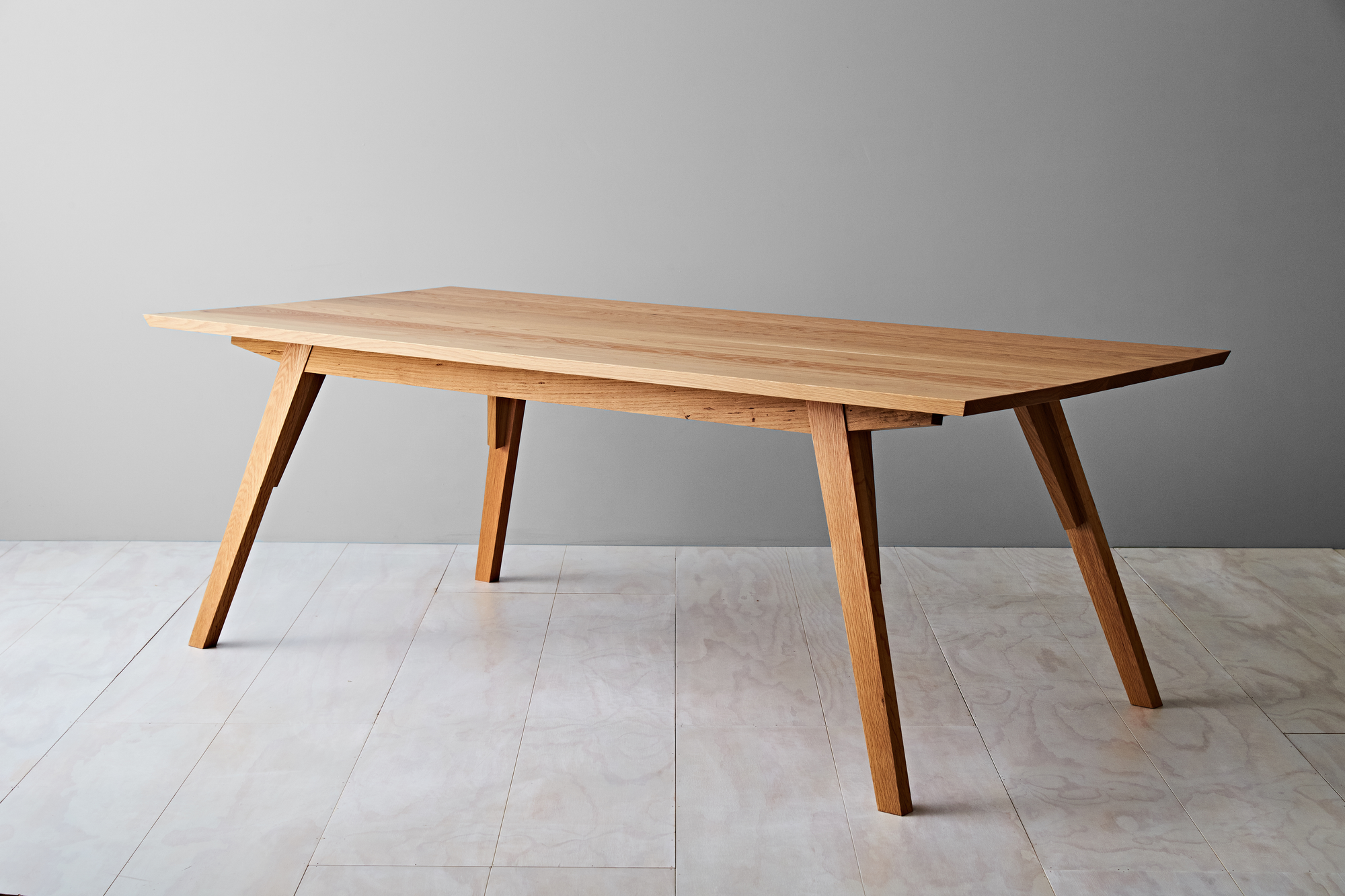 Estrella Dining Table