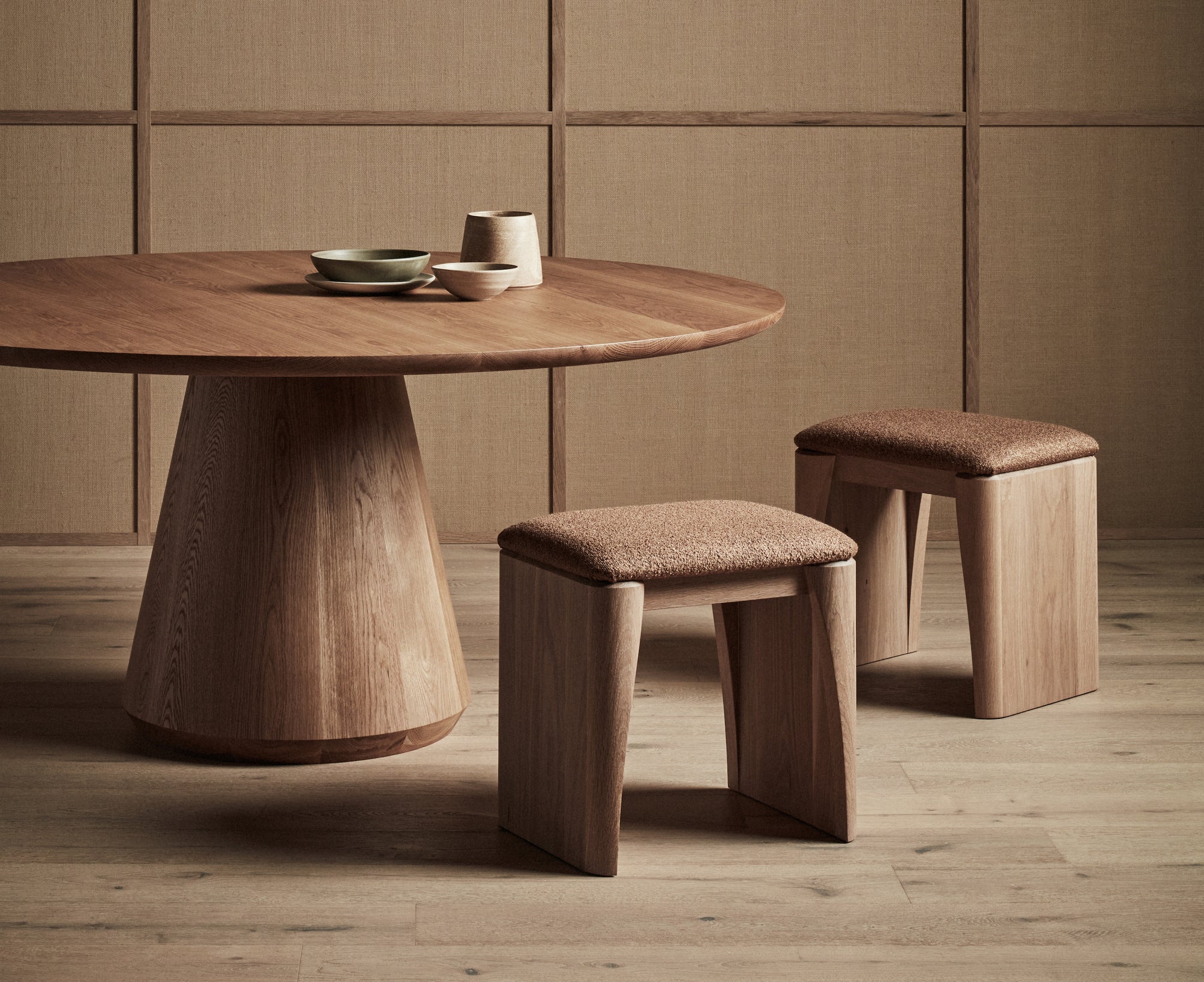 Kinoko Dining Table