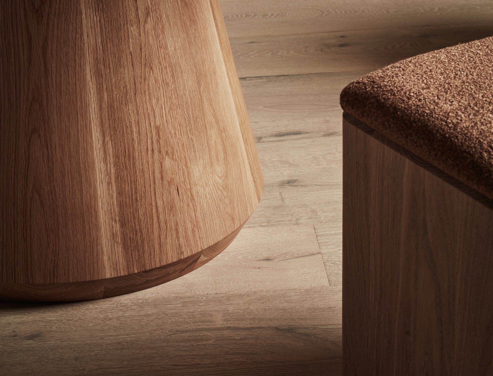 Kinoko Dining Table