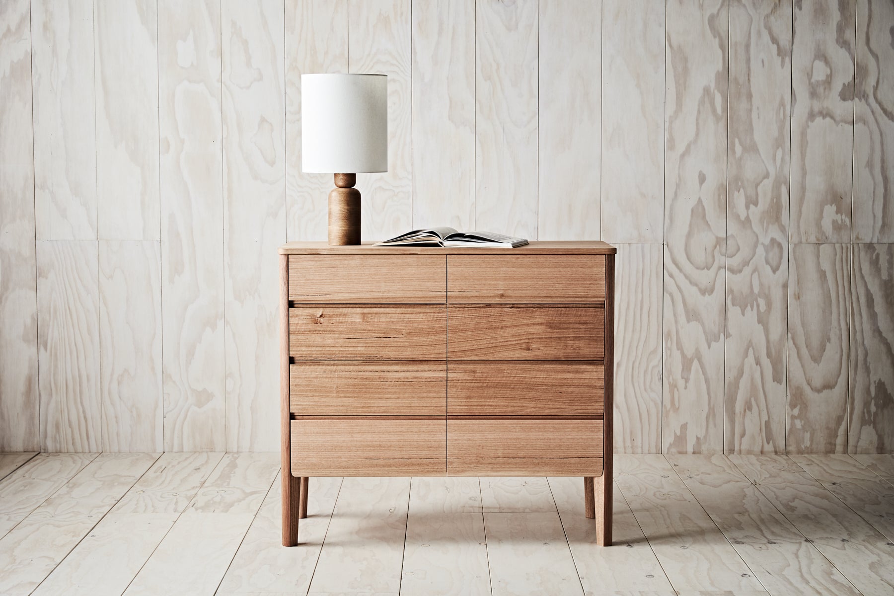 Kuri Dresser