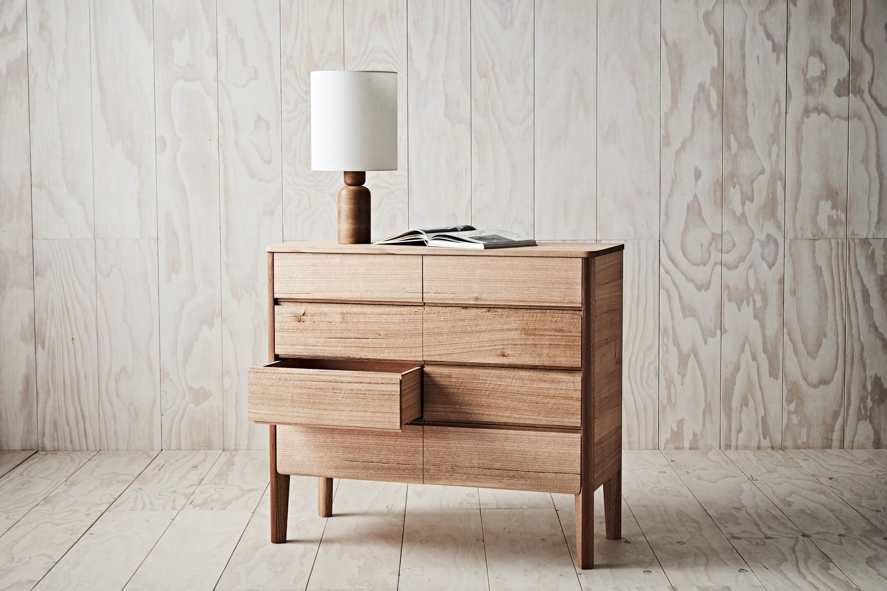 Kuri Dresser