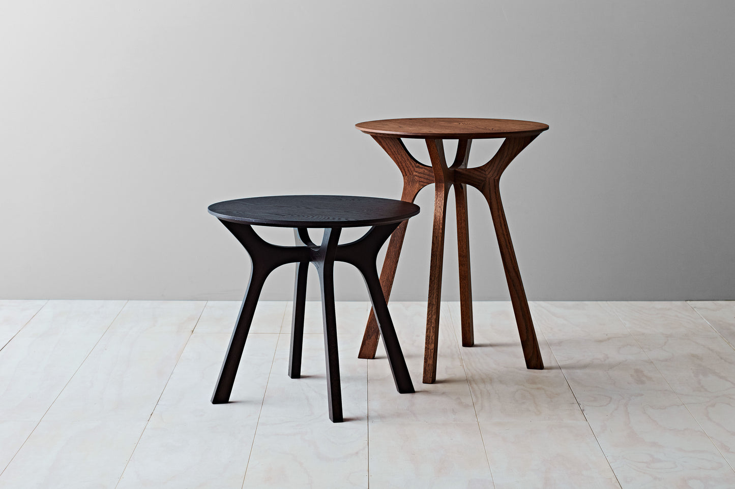 Lyssna Side Table