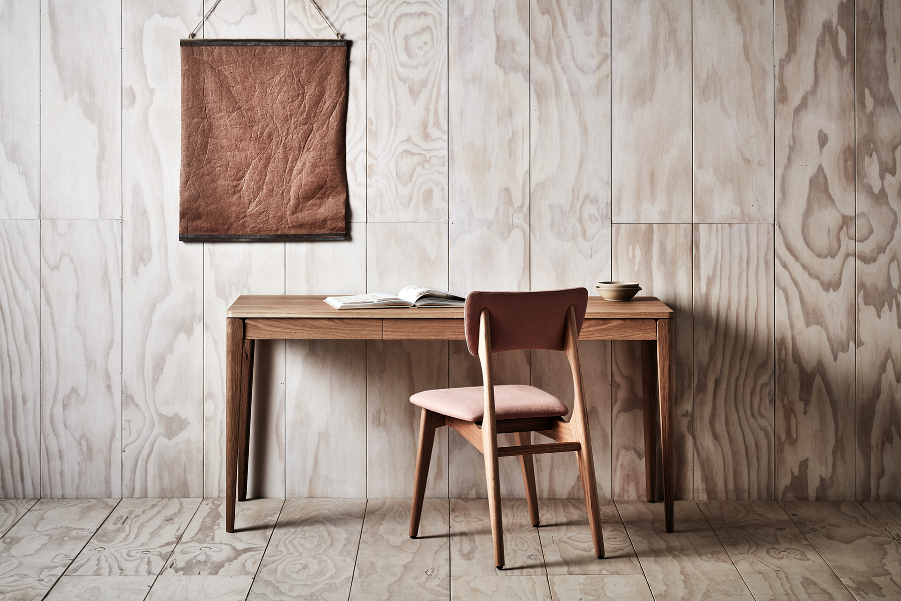 Polly Desk