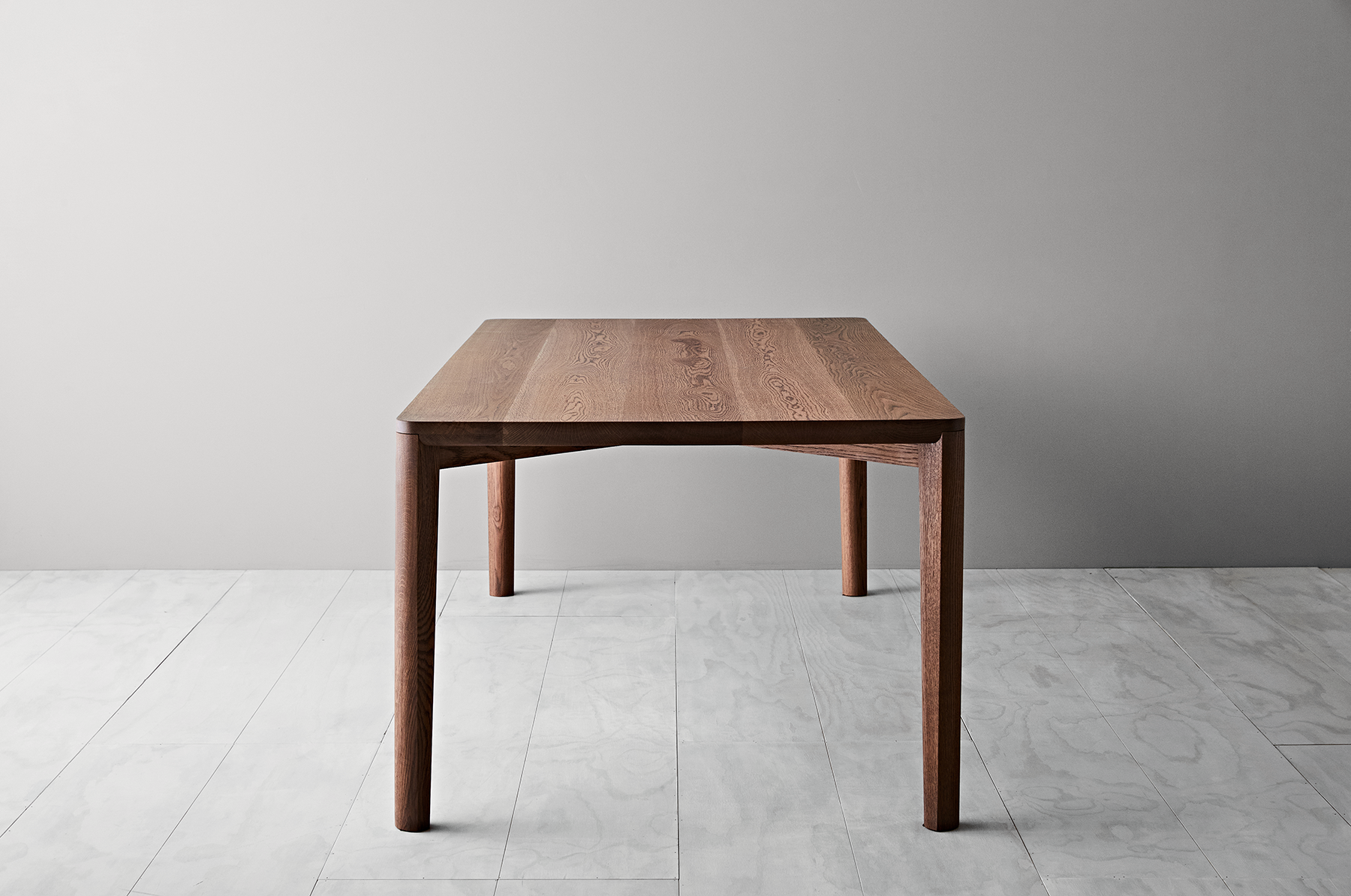 Sika Dining Table