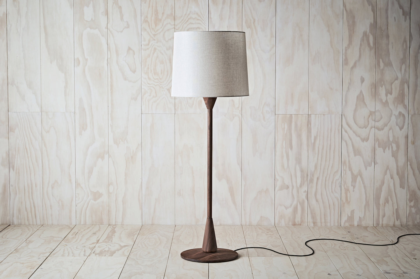 Tote Floor Lamp
