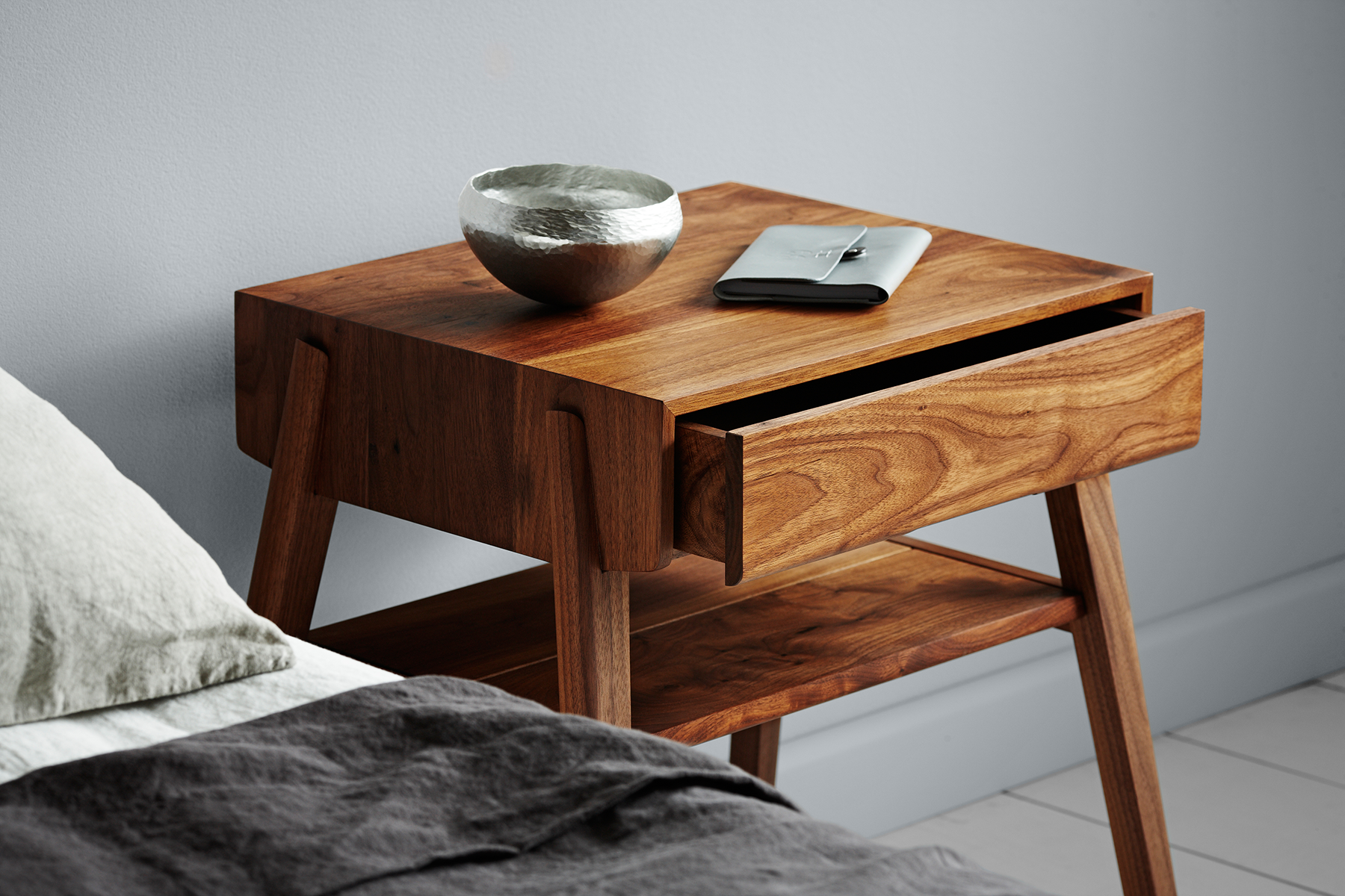 Tuki Bedside