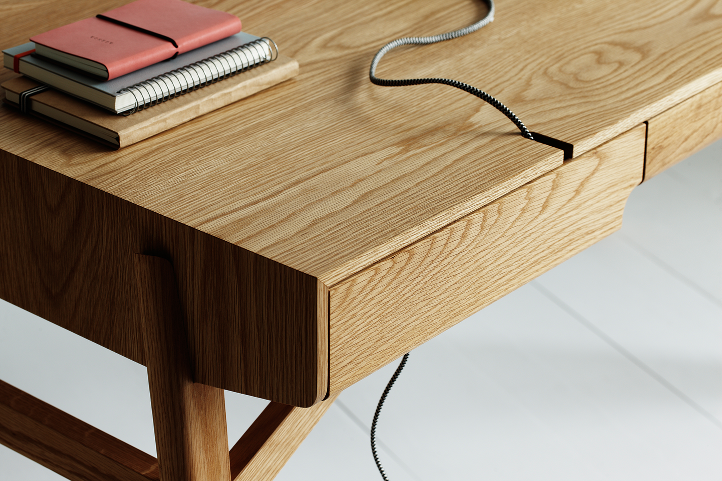 Tuki Desk