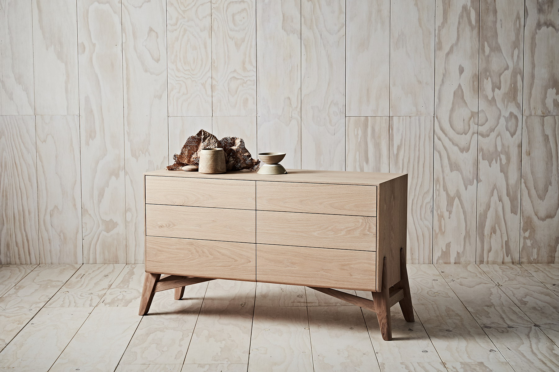 Tuki Dresser