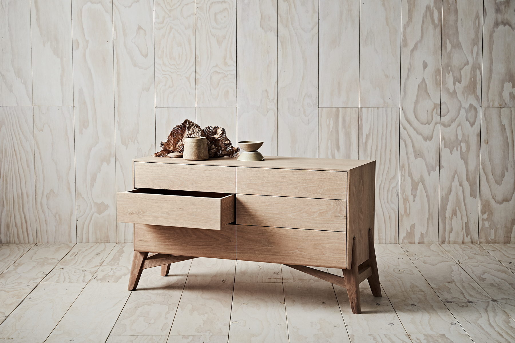 Tuki Dresser