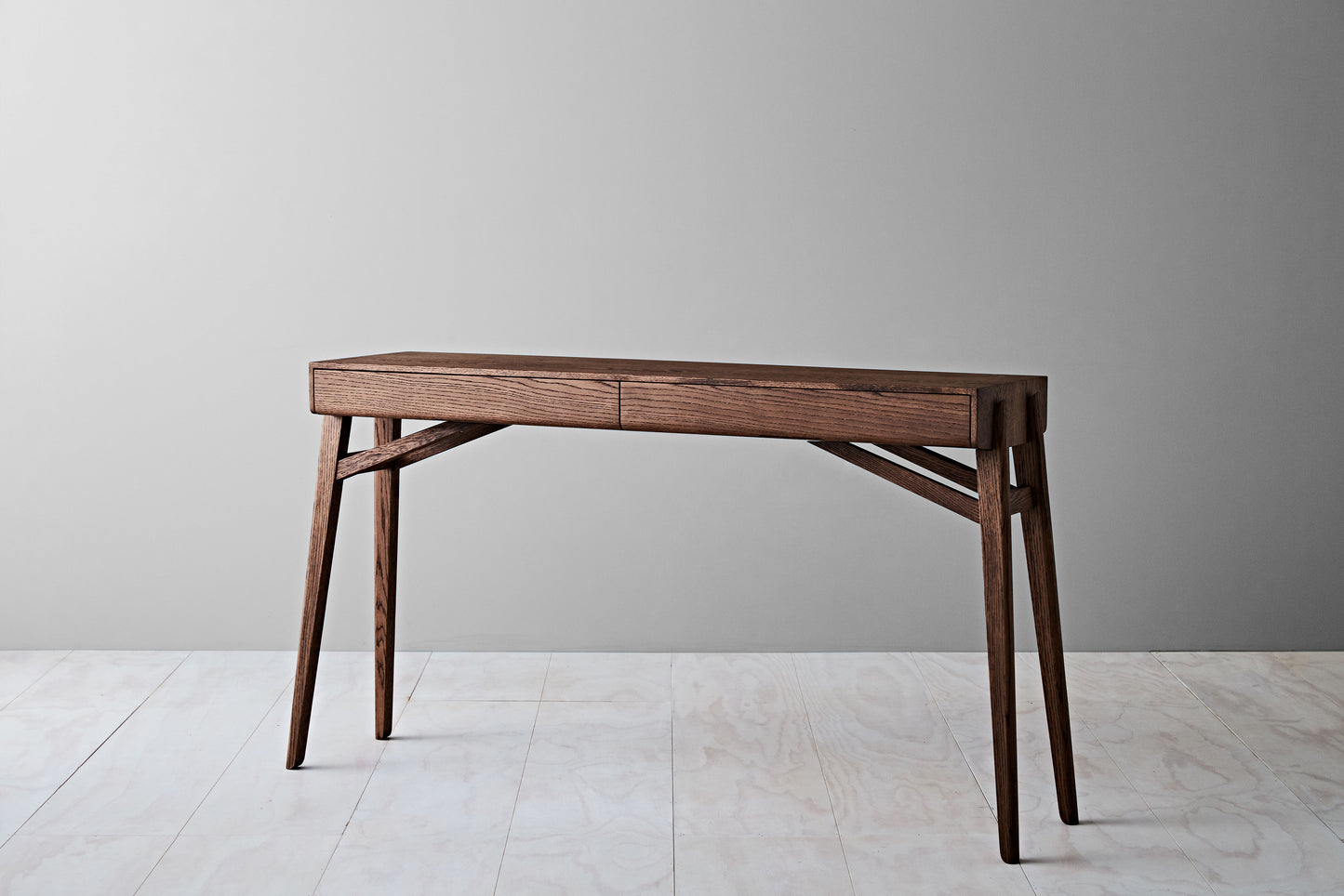 Tuki Hall Table