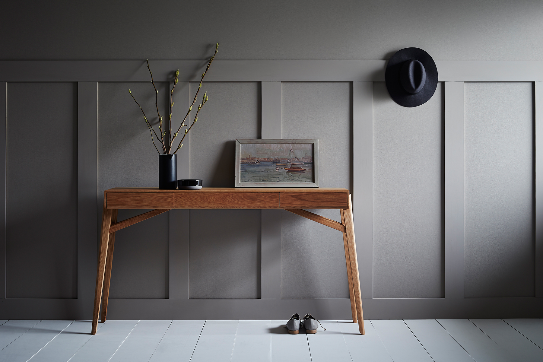 Tuki Hall Table